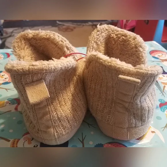 NWT Dearfoam Slippers Size 7-8 - Picture 5 of 8